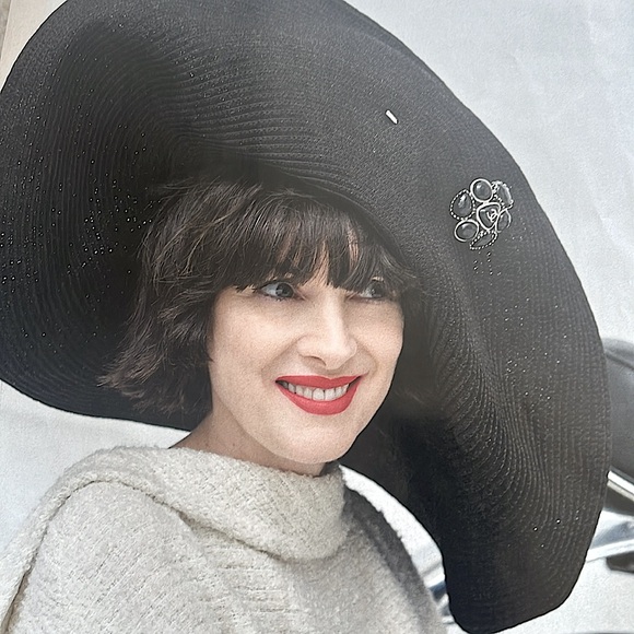 NWT Kenneth J Lane Couture Collection Silvertone Gray Crystal Brooch Collectible - Picture 7 of 11